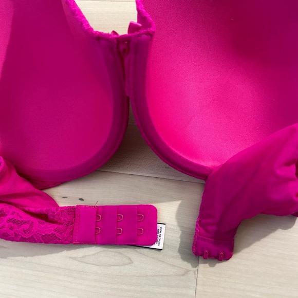 Victoria’s Secret Lace Demi Bra 34DD - Picture 5 of 15